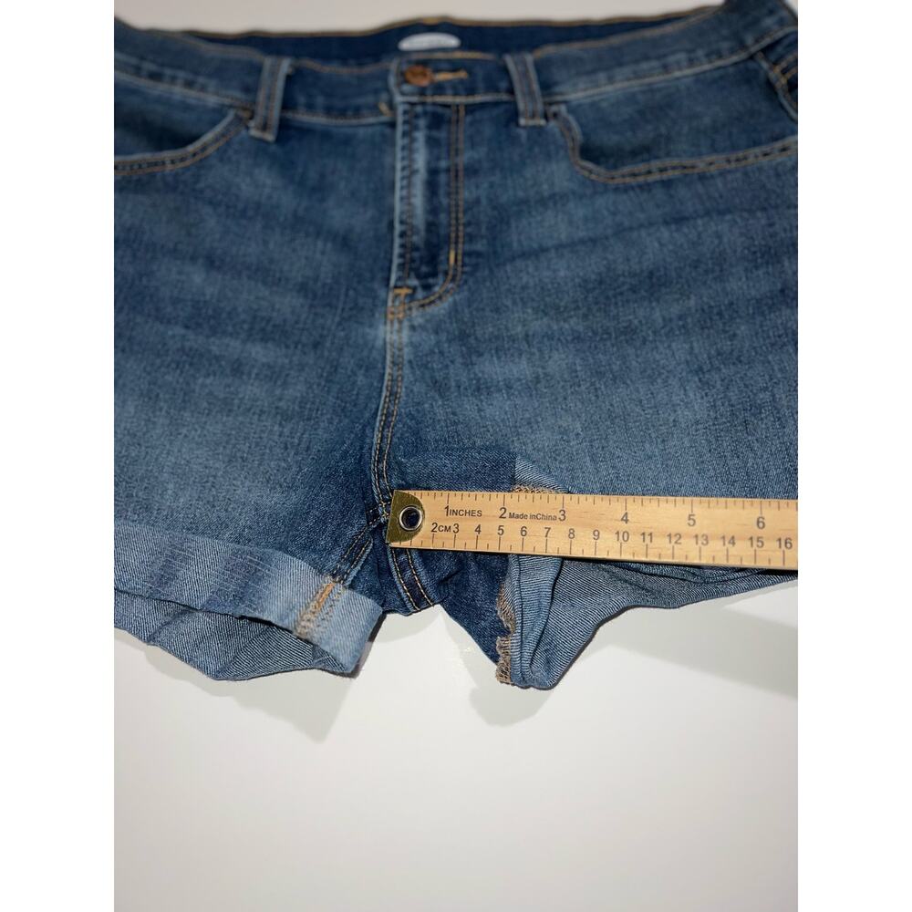 Old navy women’s blue jeans shorts - Picture 5 of 10